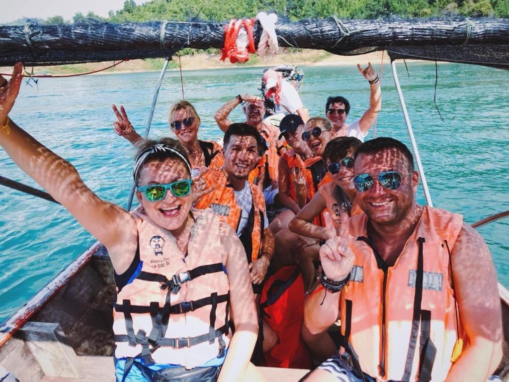 Sleepbox Hostel Suratthani Surat Thani Exteriör bild