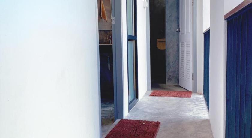 Sleepbox Hostel Suratthani Surat Thani Exteriör bild