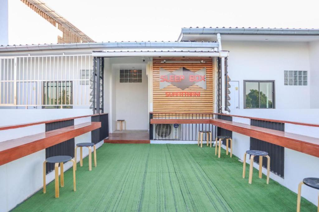 Sleepbox Hostel Suratthani Surat Thani Exteriör bild