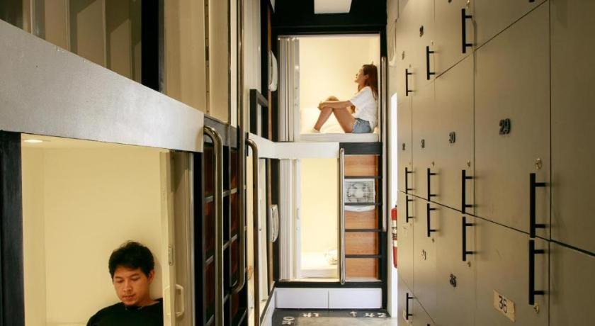 Sleepbox Hostel Suratthani Surat Thani Exteriör bild