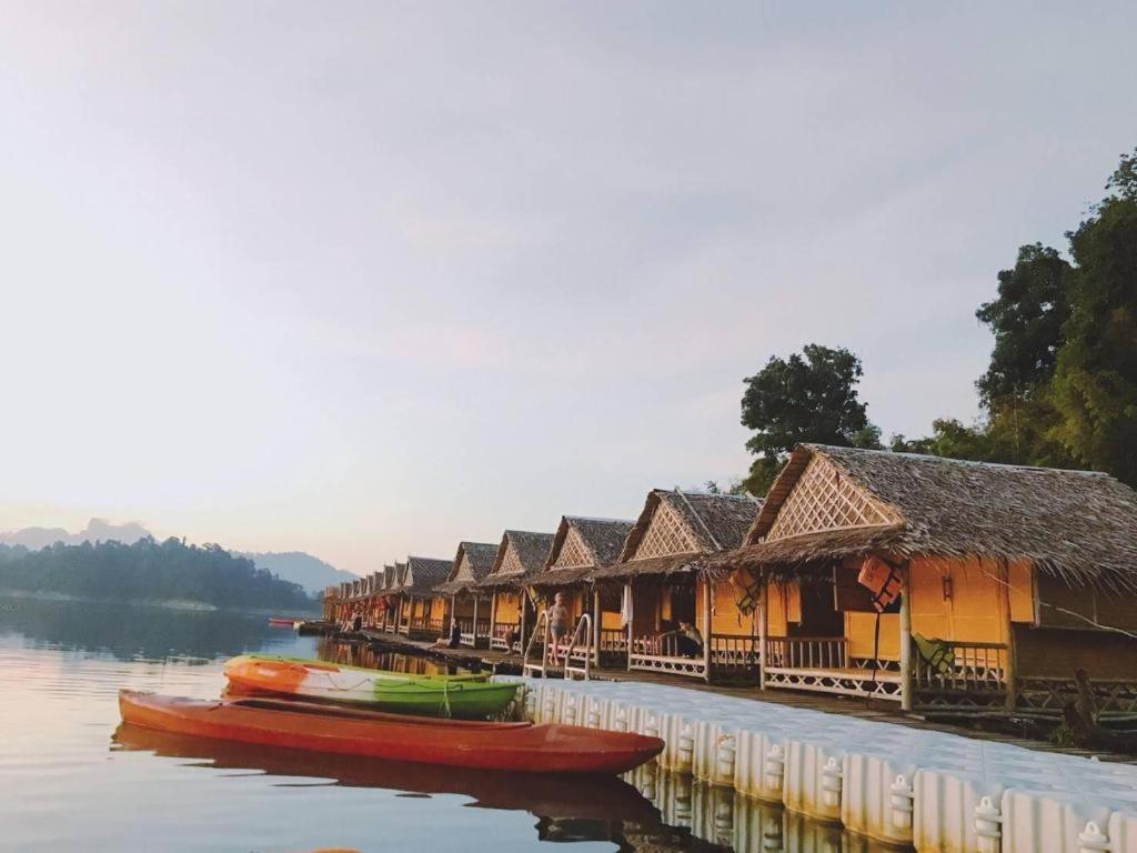 Sleepbox Hostel Suratthani Surat Thani Exteriör bild